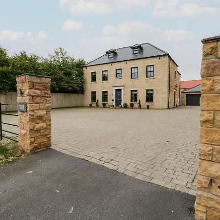 Holiday home Manor House